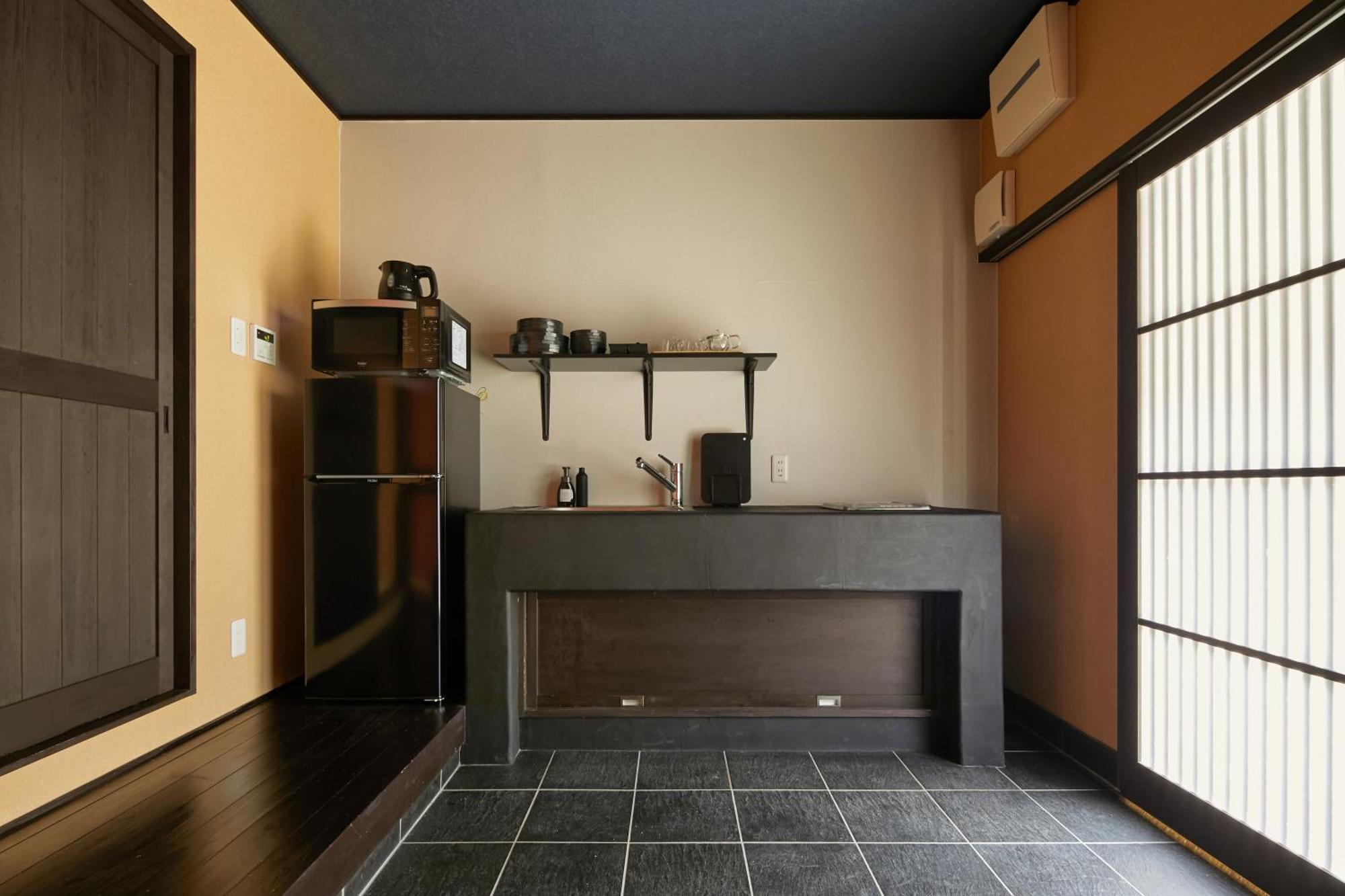 Tsubomi Luxury Inn Shimabara Bettei 2 Киото Екстериор снимка